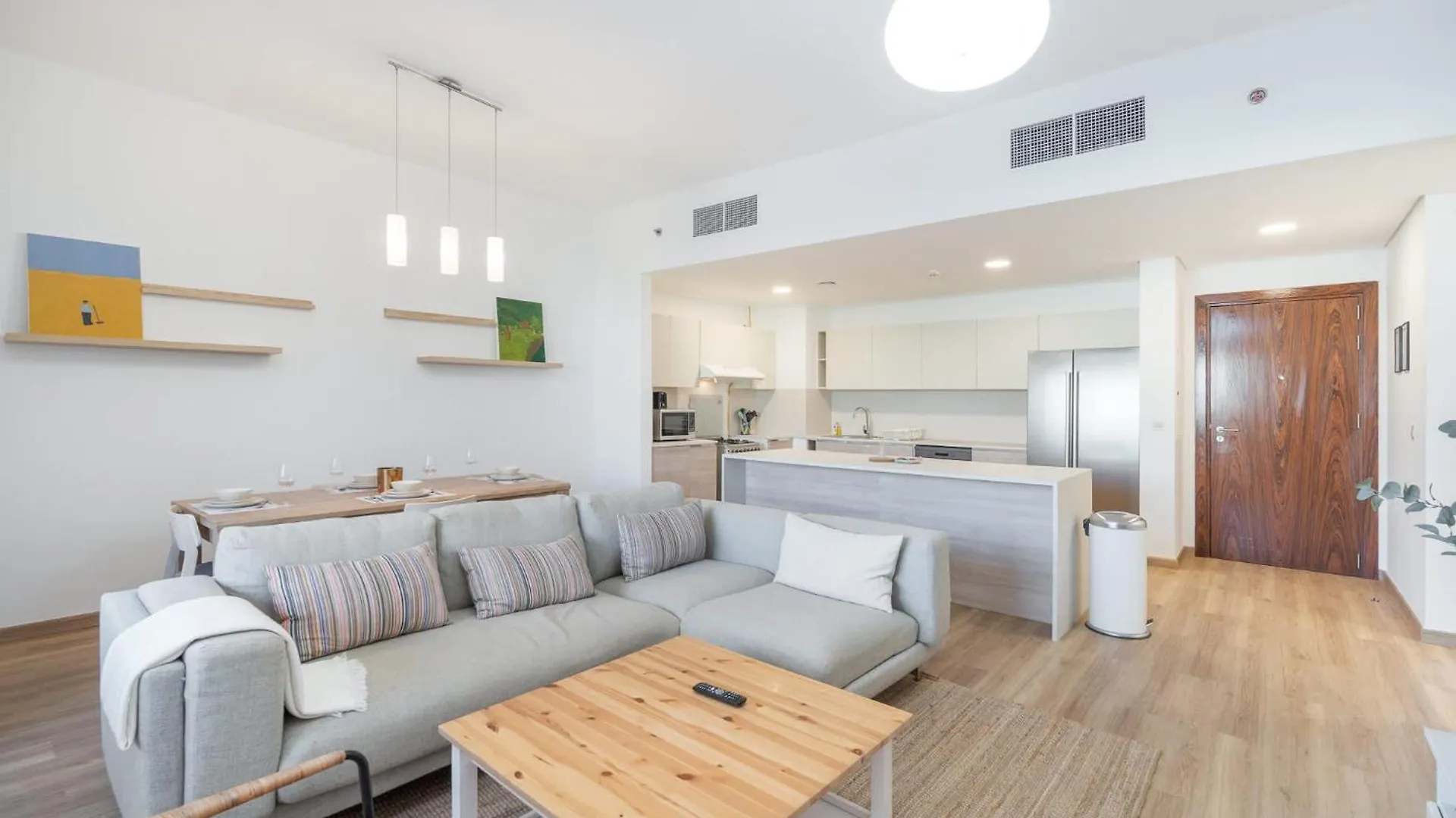 Stylish 2-Bedroom Apartment With Balcony Views In ドバイ 0*,  アラブ首長国連邦